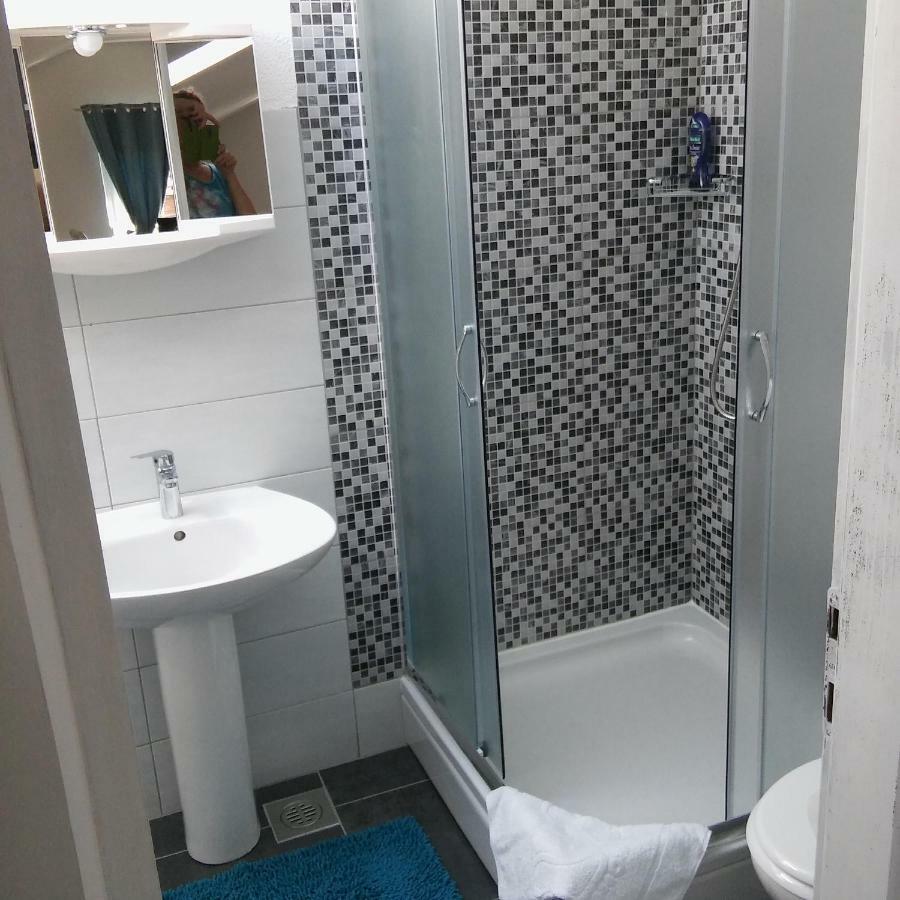 Villa Salvia Rooms And Apartments Ровінь Екстер'єр фото