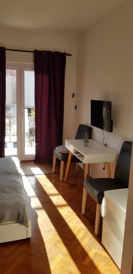Villa Salvia Rooms And Apartments Ровінь Екстер'єр фото